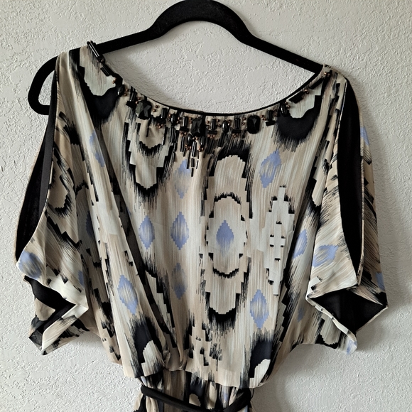 Dress barn black & blue cold shoulder dress - Picture 2 of 8